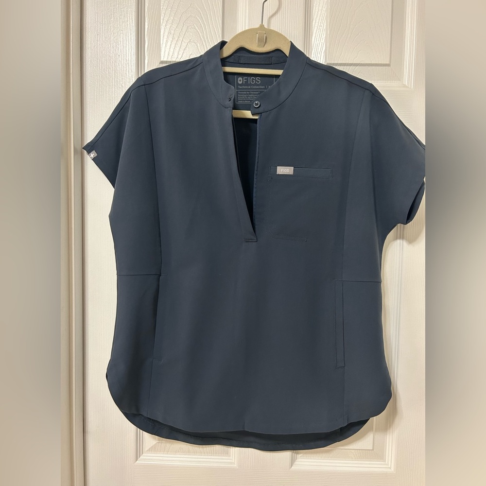 Figs Montex Classic Mock Neck Scrub Top in Night Sky, XS